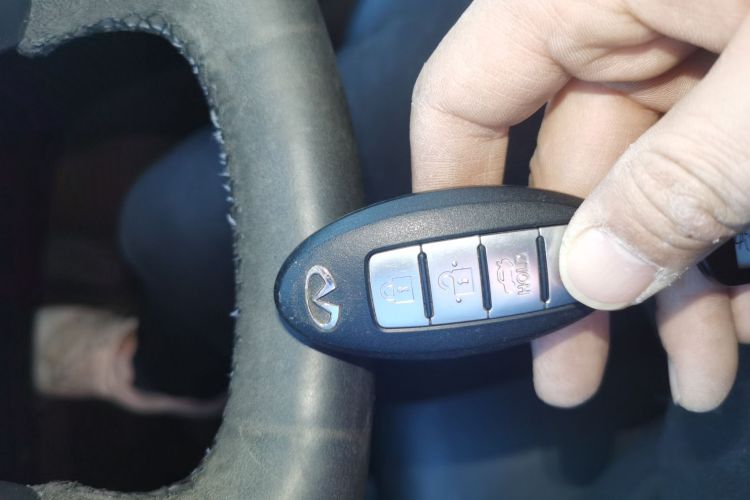 英菲尼迪Q70 2019款 Q70L 2.0T 悦享版中控内饰11