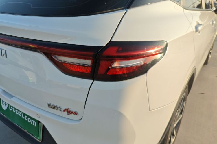 哪吒汽车 哪吒AYA 2023款 401 Lite车身外观6006