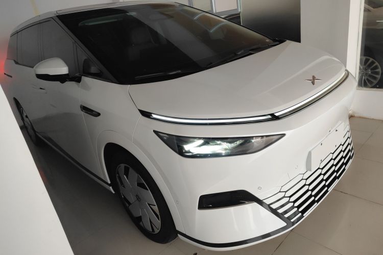 小鹏X9 2024款 702超长续航Max车身外观3