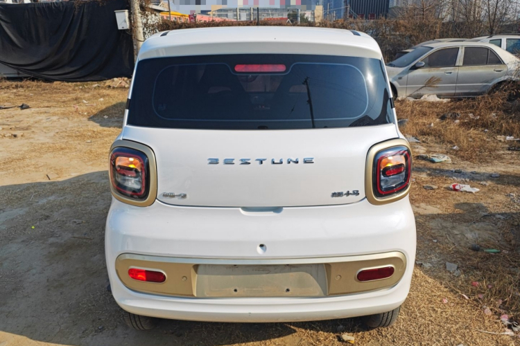 奔腾小马 2025款 222km 灵动马车身外观6