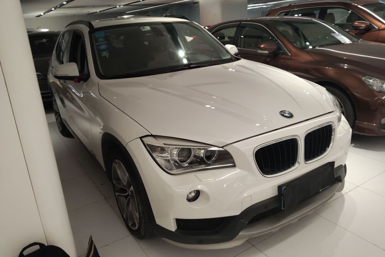 宝马X1 2015款 sDrive18i 领先晋级版车身外观3