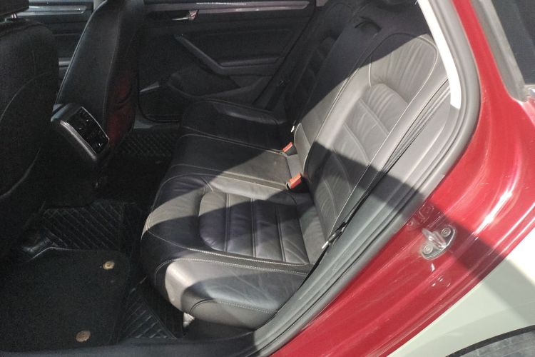 大众 帕萨特 2016款 330TSI DSG尊荣版中控内饰21