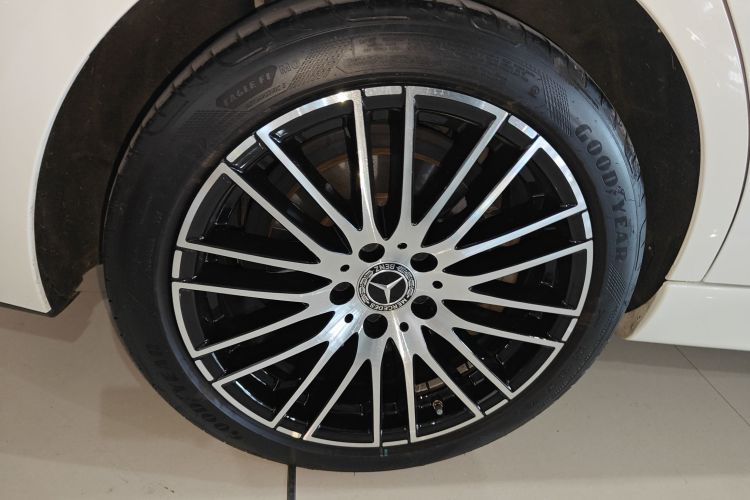 奔驰C级 2024款 C 260 L 运动版车身外观6008