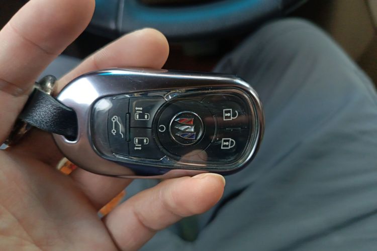 别克GL8 2017款 ES 28T 豪华型 国V中控内饰11