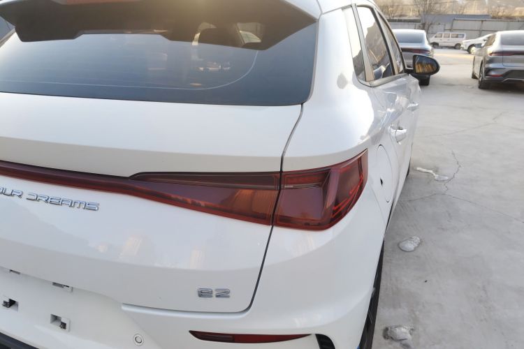 比亚迪e2 2021款 豪华型车身外观9