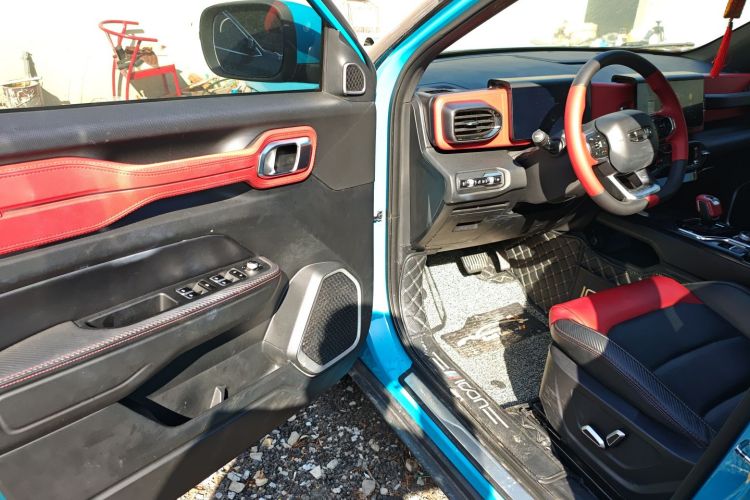 吉利汽车 吉利icon 2020款 1.5TD i9 BSG中控内饰7003