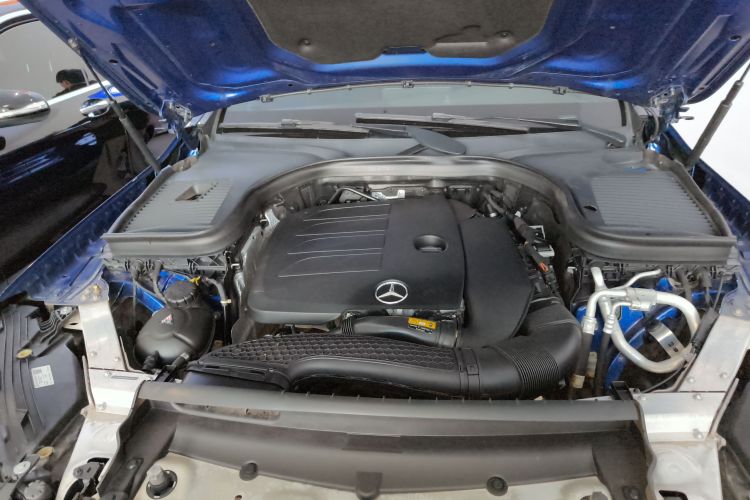 奔驰GLC 2021款 GLC 260 L 4MATIC 动感型机舱底盘24