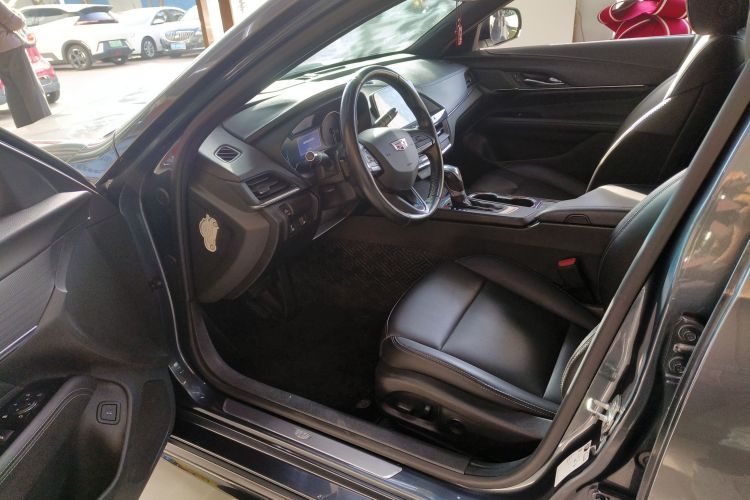 凯迪拉克CT4 2021款 28T 风尚型中控内饰20