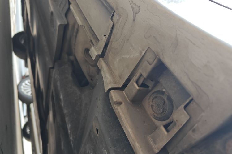 丰田 卡罗拉 2019款 1.2T S-CVT GL-i精英版局部细节9002