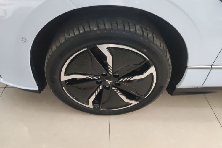 岚图汽车 岚图追光 2023款 四驱长续航版车身外观6007