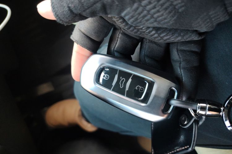 吉利银河 2023款 熊猫mini 200km 耐力熊中控内饰11