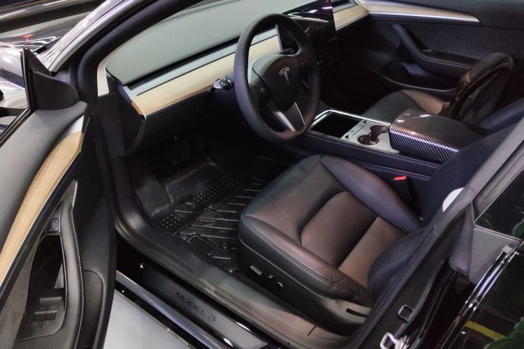 特斯拉 Model 3 2022款 后轮驱动版中控内饰7003