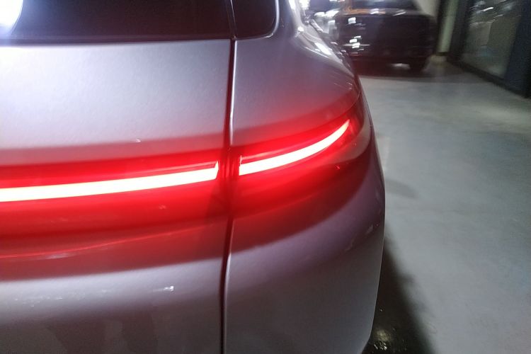 理想汽车 理想L8 2024款 Ultra车身外观6006