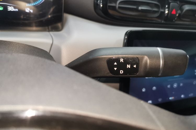 零跑汽车 零跑T03 2023款 310纷享版局部细节18