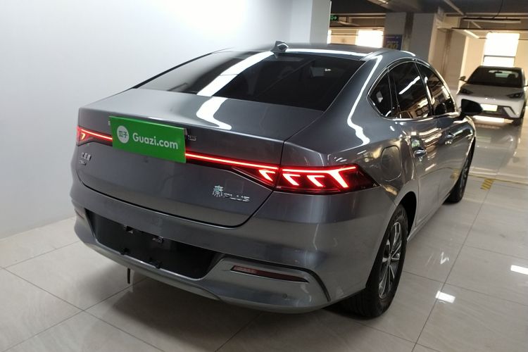 比亚迪 秦PLUS 2024款 荣耀版 DM-i 55KM领先型车身外观7