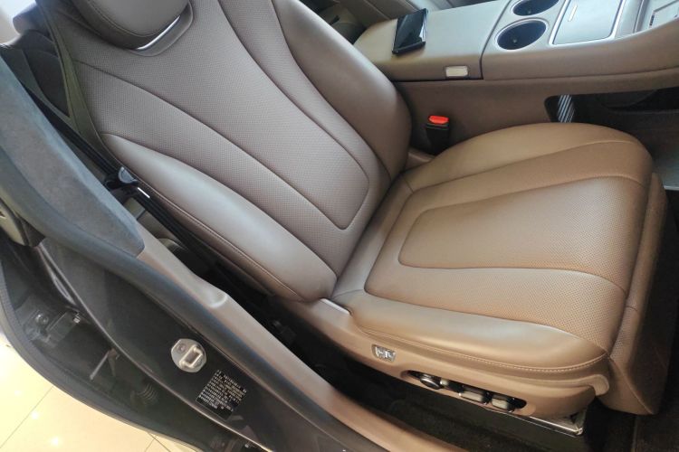 鸿蒙智行 智界R7 2025款 增程 251km Max局部细节41