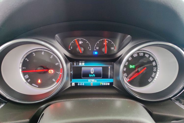 别克 君威 2017款 20T 豪华型中控内饰14