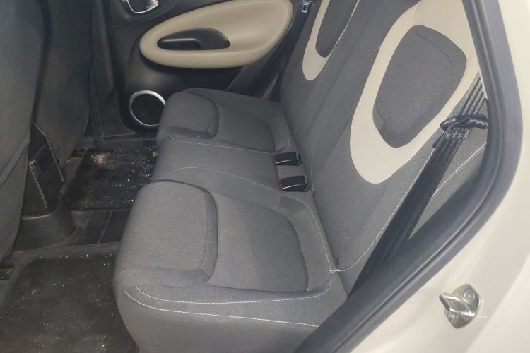 五菱汽车 五菱缤果 2023款 333km 快享款中控内饰21