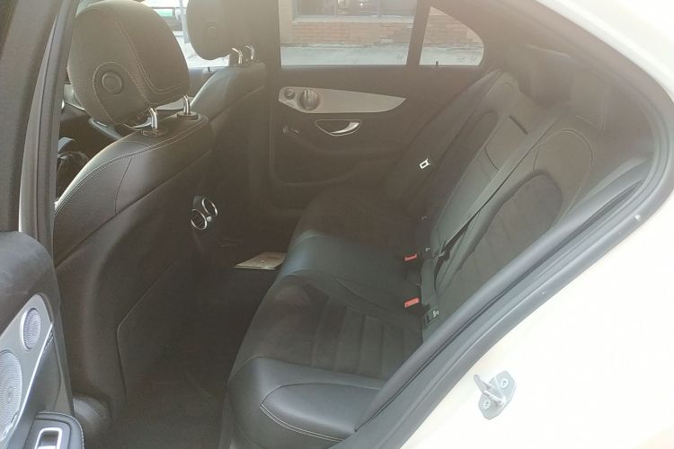 奔驰C级 2018款 C 200 运动版中控内饰21