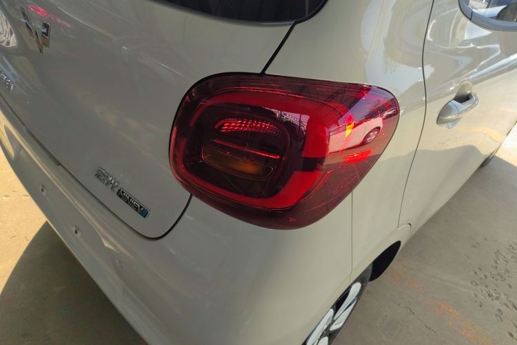 五菱汽车 宏光MINIEV 2025款 四门版 进阶款车身外观6006