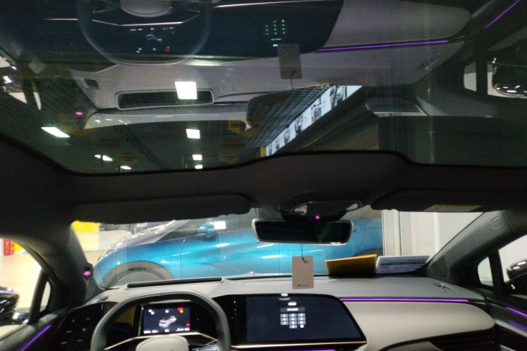 红旗EH7 2024款 760 Pro+ 四驱荣耀版中控内饰22