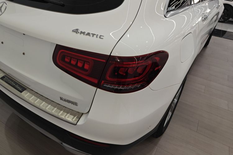 奔驰GLC 2020款 改款 GLC 260 L 4MATIC 动感型车身外观9