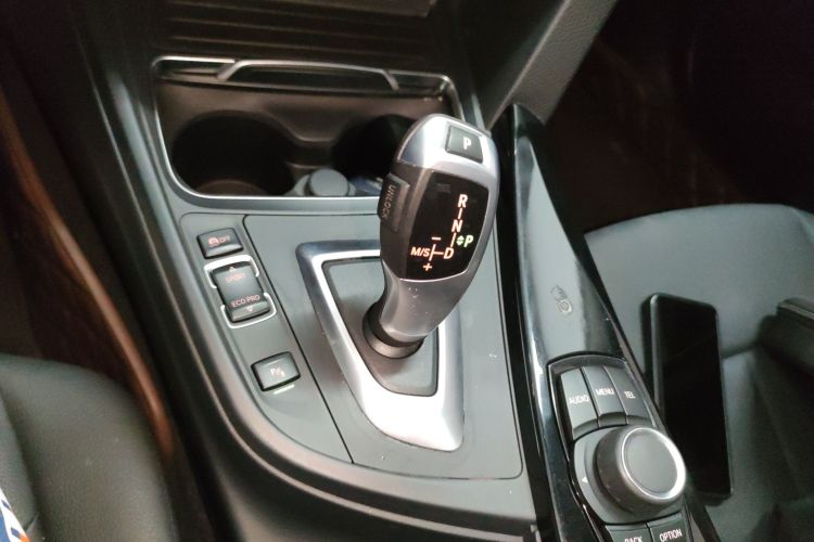 宝马3系 2017款 320Li 时尚型局部细节18