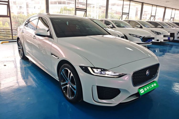 捷豹XEL 2022款 2.0T 250PS R-DYNAMIC S进取运动版车身外观3