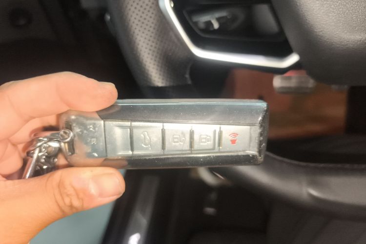 魏牌 摩卡新能源 2022款 1.5T 0焦虑性能版中控内饰11