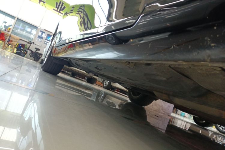 丰田 锐志 2013款 2.5V 菁锐版局部细节9001