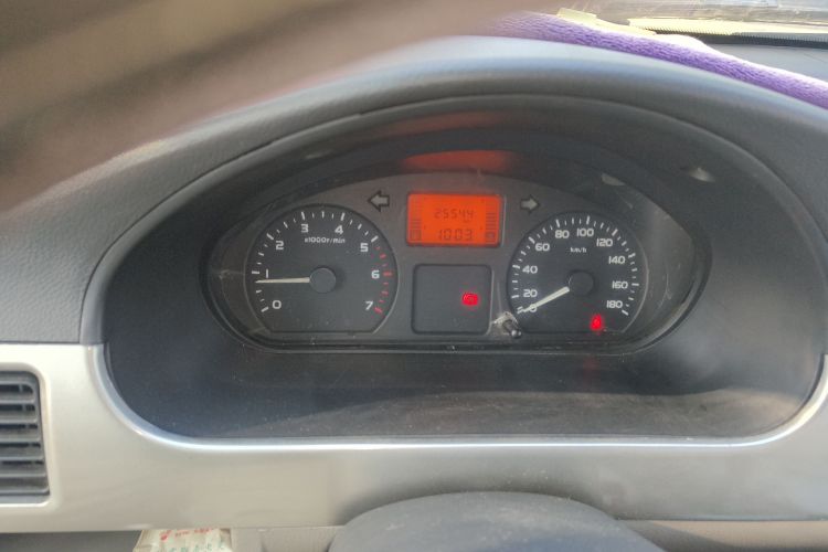 五菱汽车 五菱荣光 2011款 1.2L标准型中控内饰15