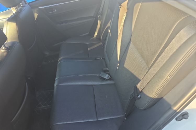 丰田 雷凌 2017款 改款 185T CVT精英版 国V中控内饰7004