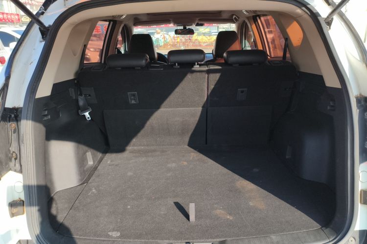 比亚迪 宋 2016款 2.0TID 自动尊贵型机舱底盘23