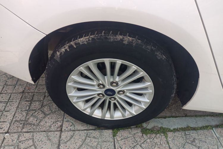 福特 福睿斯 2017款 改款 1.5L 自动舒适型车身外观6008