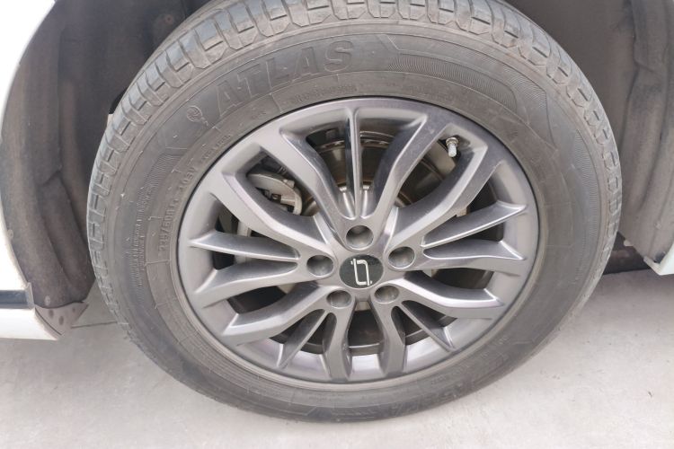 奔腾M9 2023款 2.0T 尊享型车身外观6008