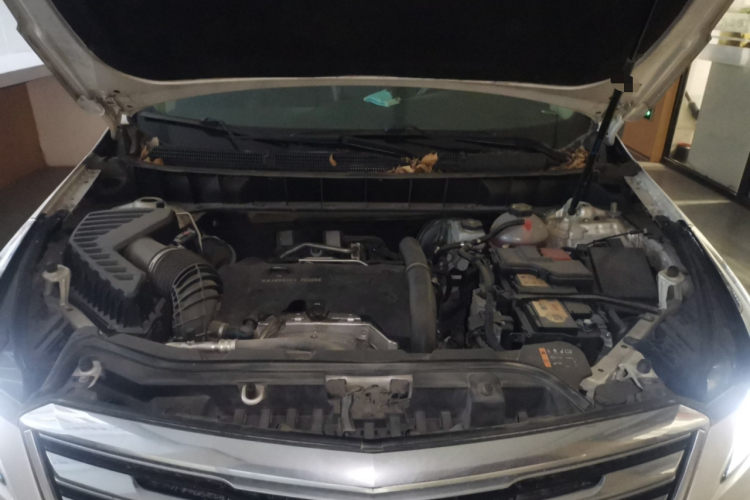 凯迪拉克XT5 2017款 周年庆版 25T 豪华型机舱底盘24