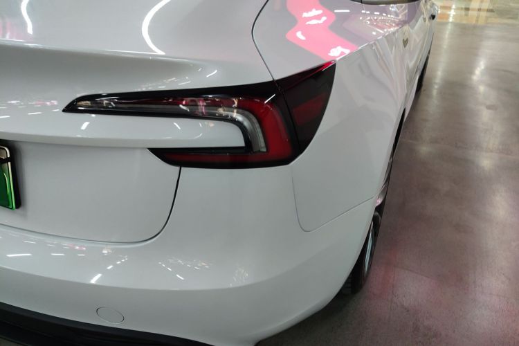 特斯拉 Model 3 2025款 后轮驱动版车身外观6006