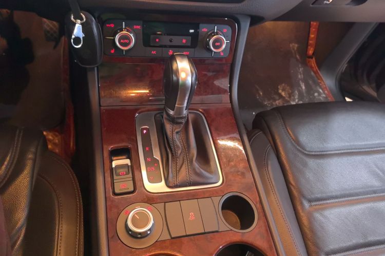 大众 途锐 2014款 3.0TSI 新锐版中控内饰18