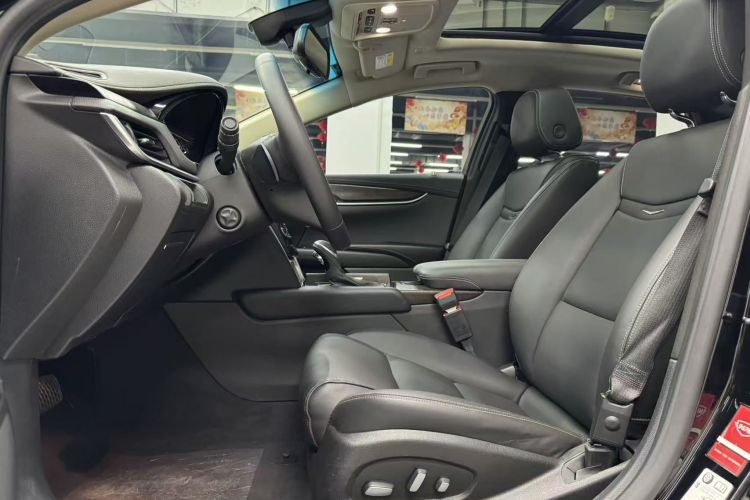 凯迪拉克XTS 2018款 28T 精英型中控内饰19