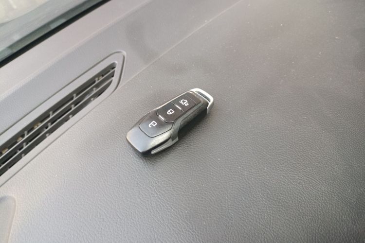 福特 蒙迪欧 2013款 2.0L GTDi200豪华型中控内饰7001