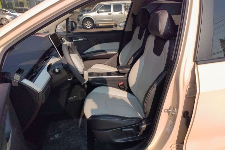 哪吒汽车 哪吒AYA 2023款 318 Lite中控内饰19