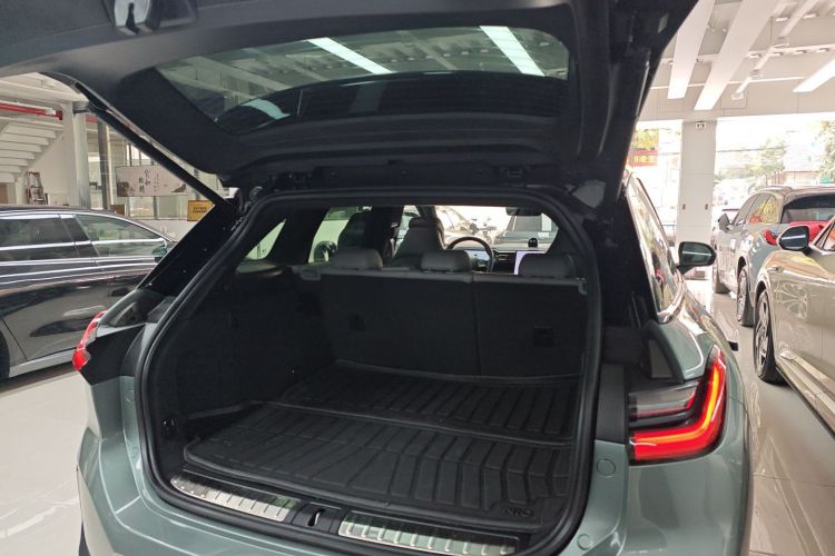 蔚来ES6 2020款 610KM 性能版机舱底盘23