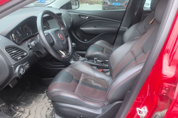 菲亚特 致悦 2014款 1.4T 自动运动版中控内饰19