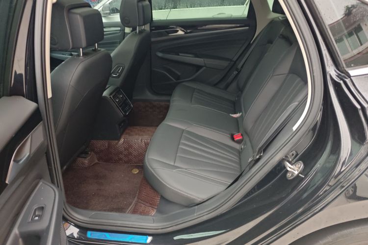 大众 帕萨特 2025款 出众款 380TSI 星空龙腾版中控内饰21