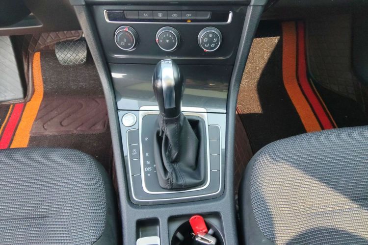 大众 高尔夫 2020款 挚爱版 280TSI DSG舒适型中控内饰18