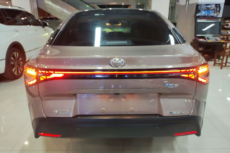 丰田bZ3 2023款 616km 长续航Premium车身外观6