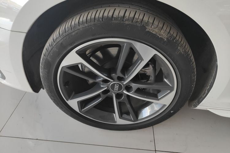 奥迪A4L 2023款 40 TFSI 时尚动感型车身外观6007