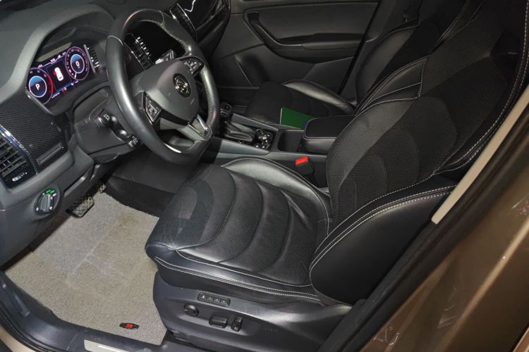 斯柯达 柯迪亚克GT 2019款 TSI380 四驱旗舰版 国VI中控内饰19