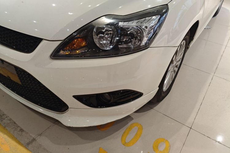 福特 福克斯 2013款 两厢经典 1.8L 自动时尚型局部细节36