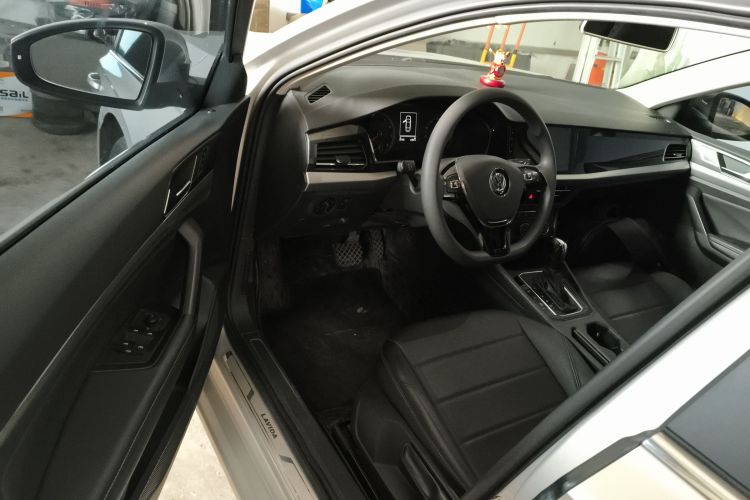 大众 朗逸 2018款 1.5L 自动舒适版 国V中控内饰7003